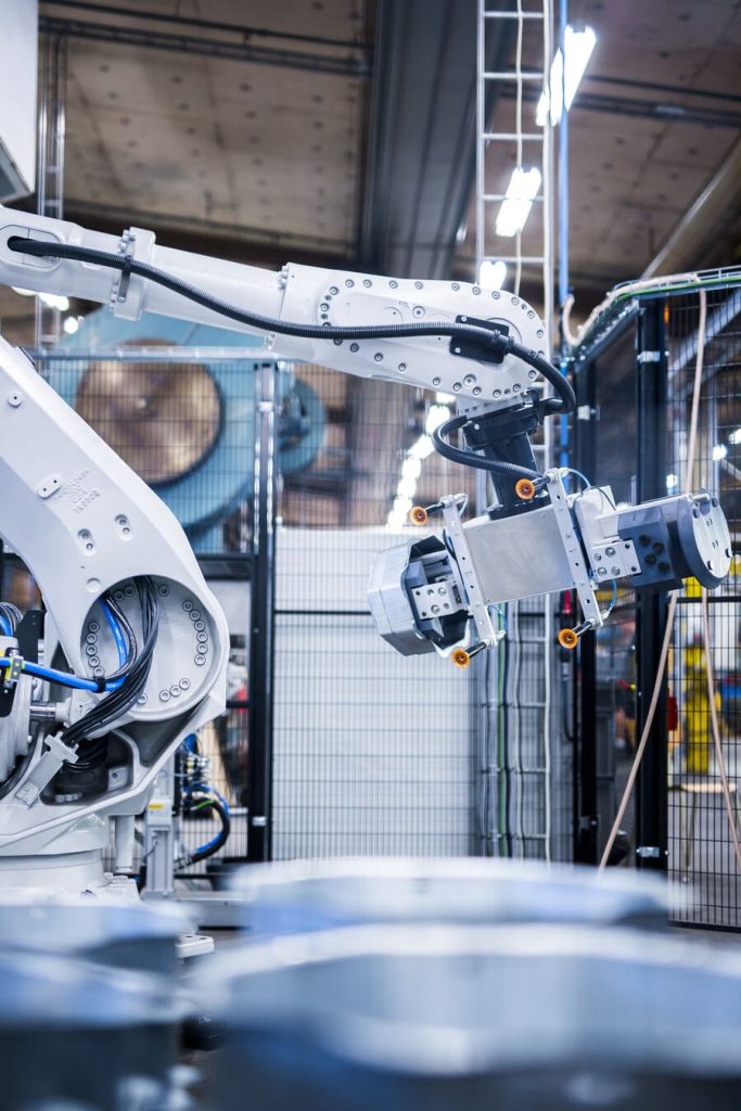 braccio robotico automazione industriale